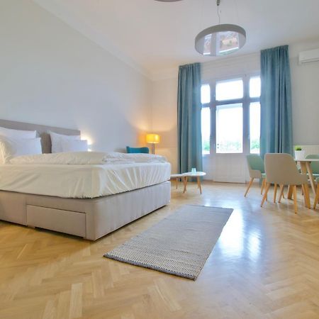 Europest Luxury Suites Budapest Ngoại thất bức ảnh