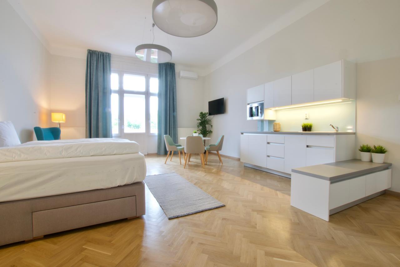 Europest Luxury Suites Budapest Ngoại thất bức ảnh