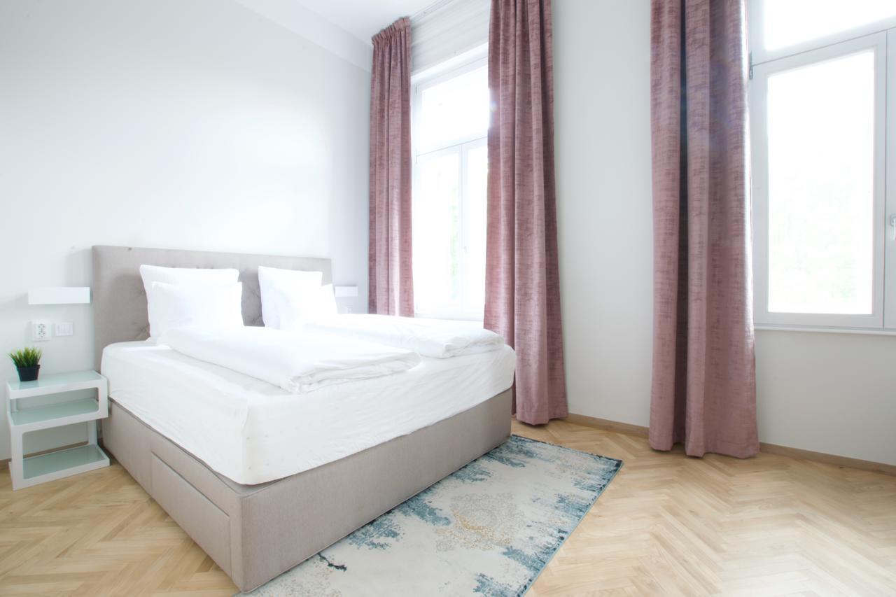 Europest Luxury Suites Budapest Ngoại thất bức ảnh
