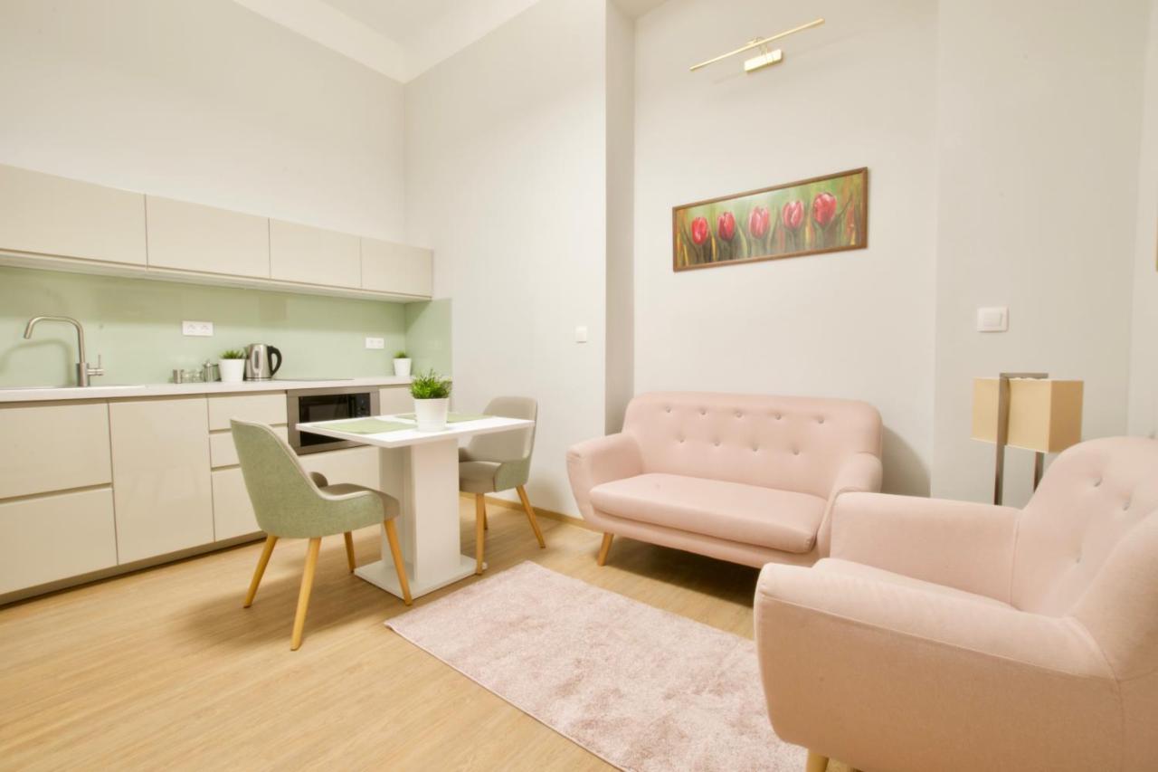 Europest Luxury Suites Budapest Ngoại thất bức ảnh