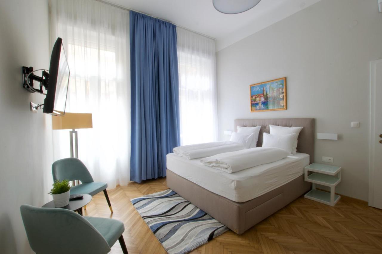 Europest Luxury Suites Budapest Ngoại thất bức ảnh